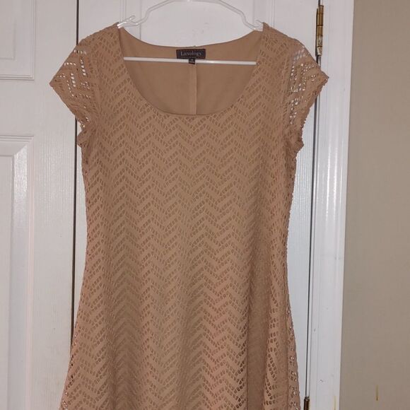 Luxology tan hi low dress Sz M - Picture 3 of 7